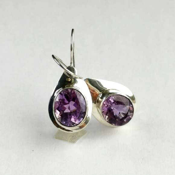 NWT Sterling Silver modernist 4ct oval amethyst drop earrings - Picture 1 of 9